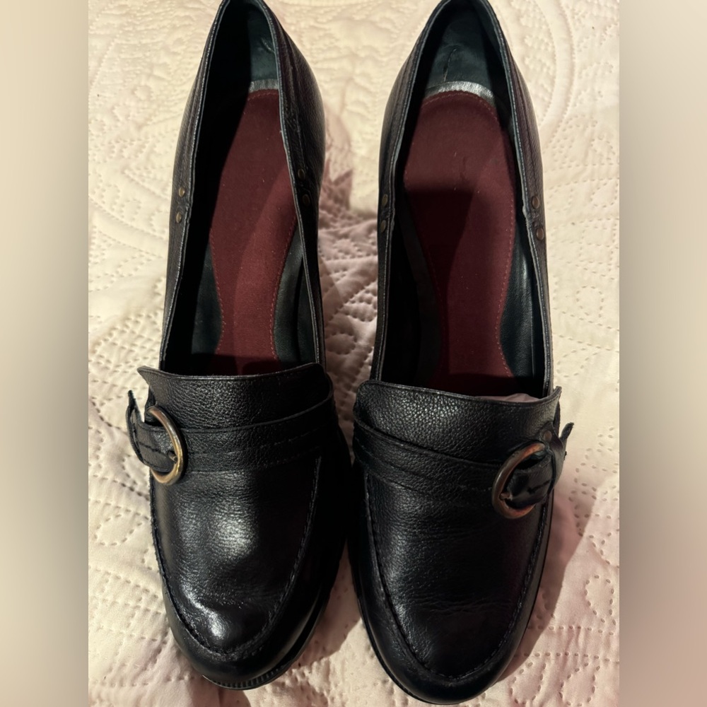 Vintage Aerosoles Fireball Black Leather Loafer Heels Women's Size 10